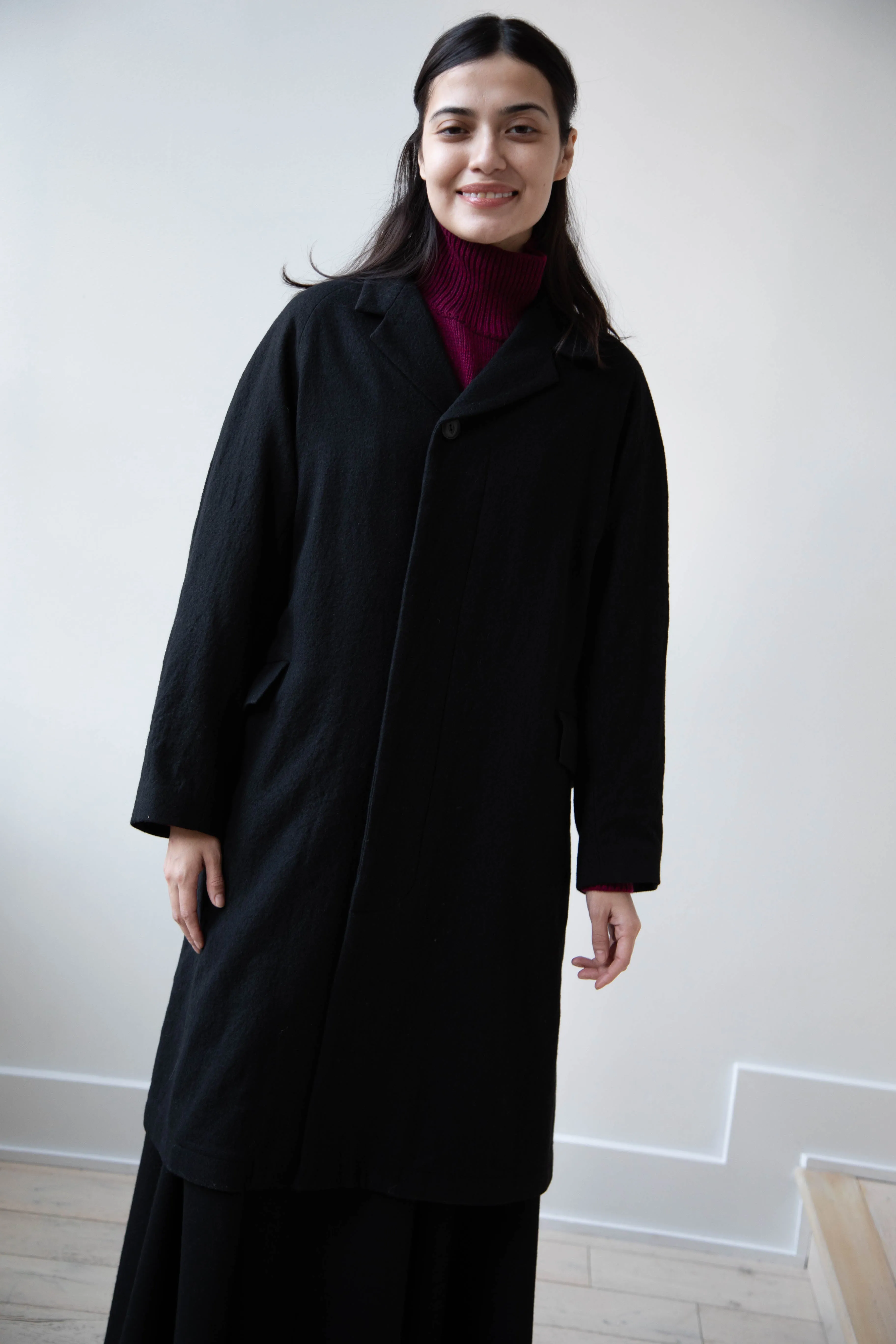 Arts & Science | Raglan Sleeve Chester Coat in Black