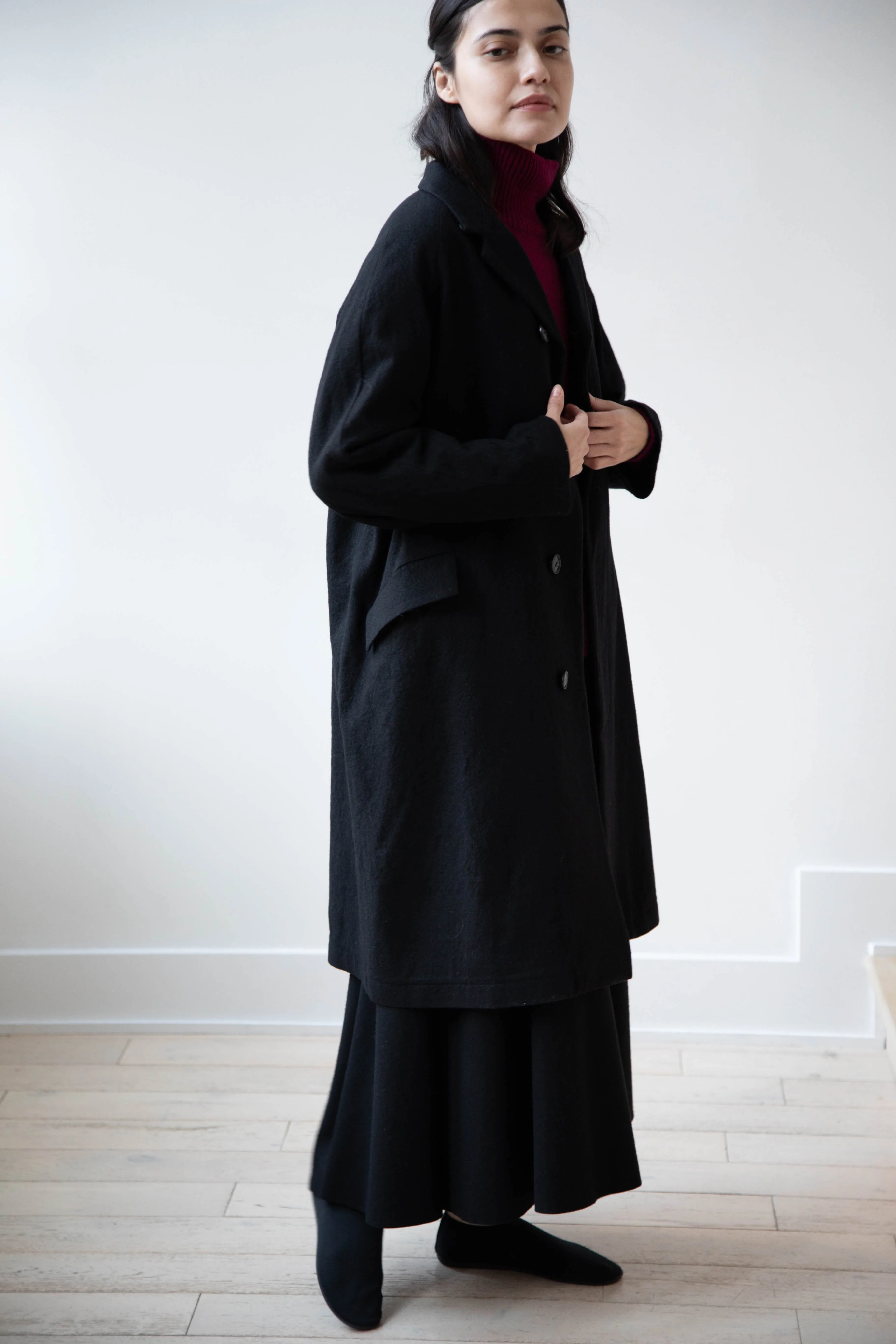 Arts & Science | Raglan Sleeve Chester Coat in Black